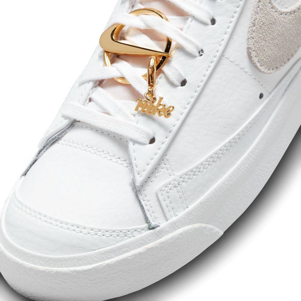 NIKE WOMENS BLAZER MID '77