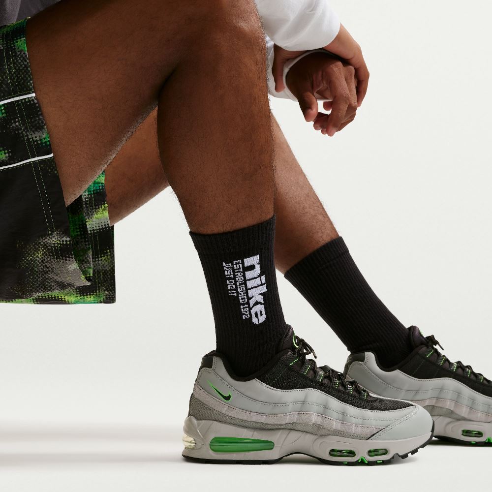 NIKE EVERYDAY ELEVATED CREW SOCKS MULTI GRAPHIC (3-PAIRS)