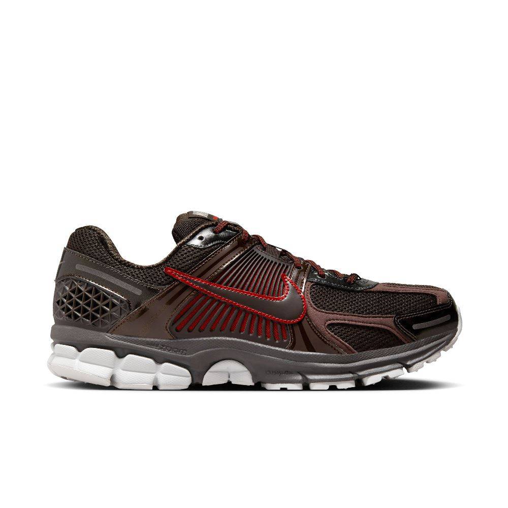 NIKE ZOOM VOMERO 5