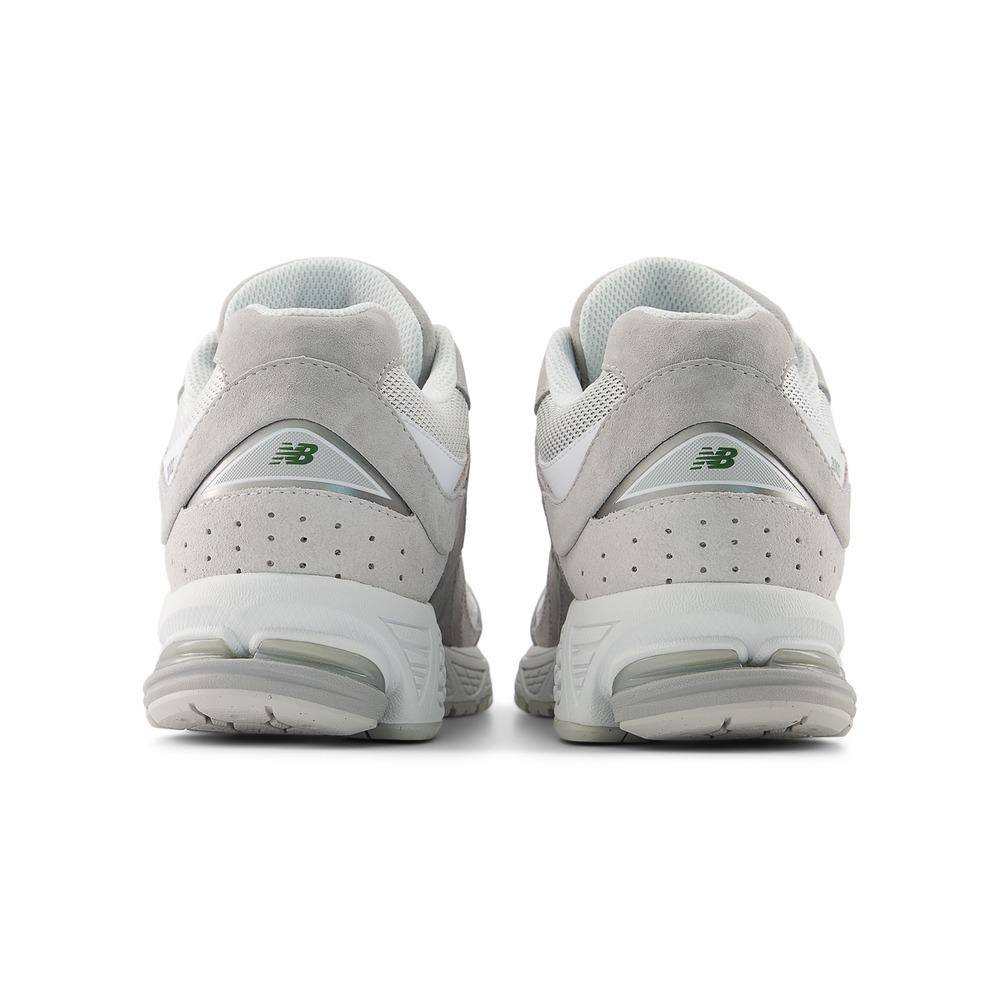 NEW BALANCE 2002R UNISEX CLASSIC SNEAKERS