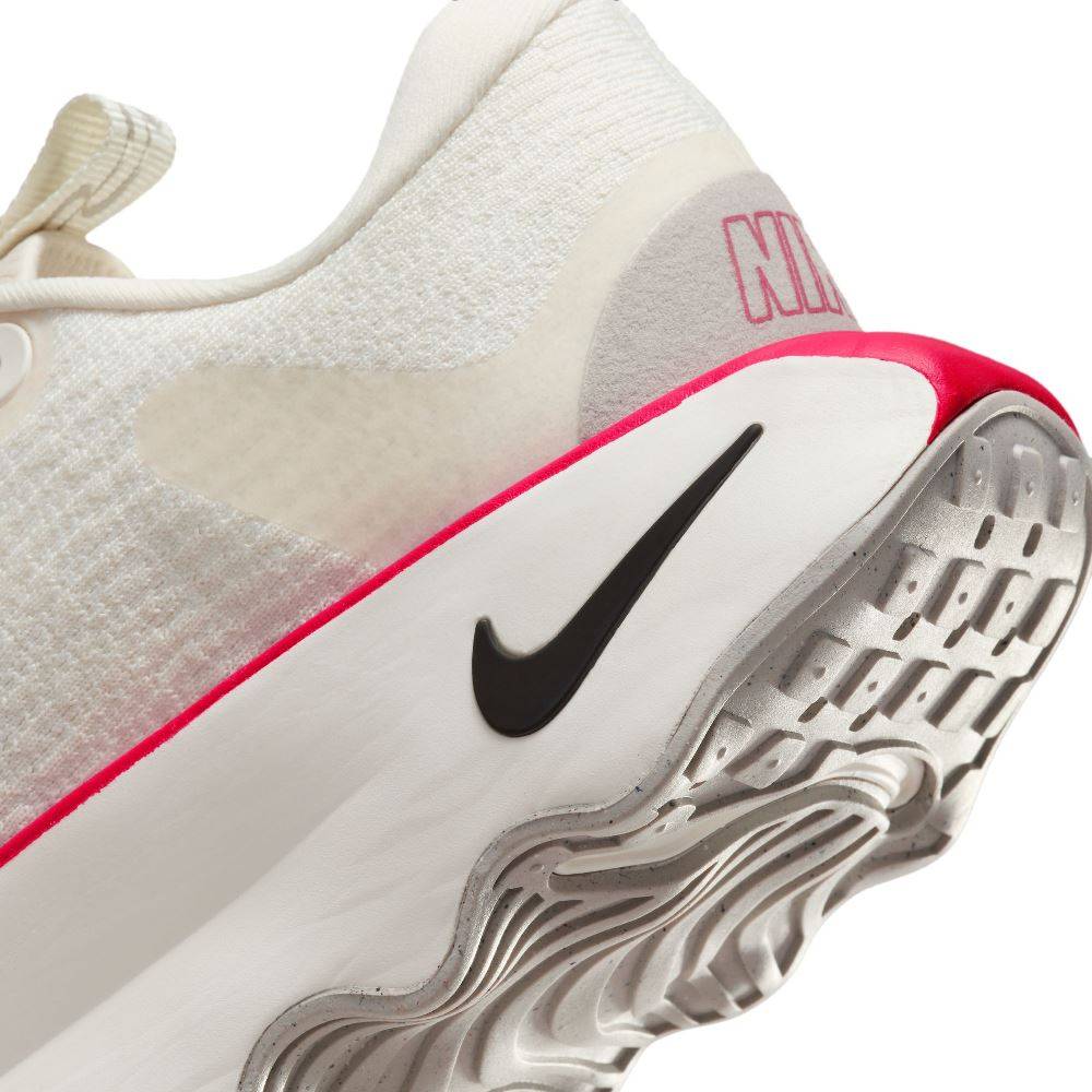 NIKE WOMENS MOTIVA