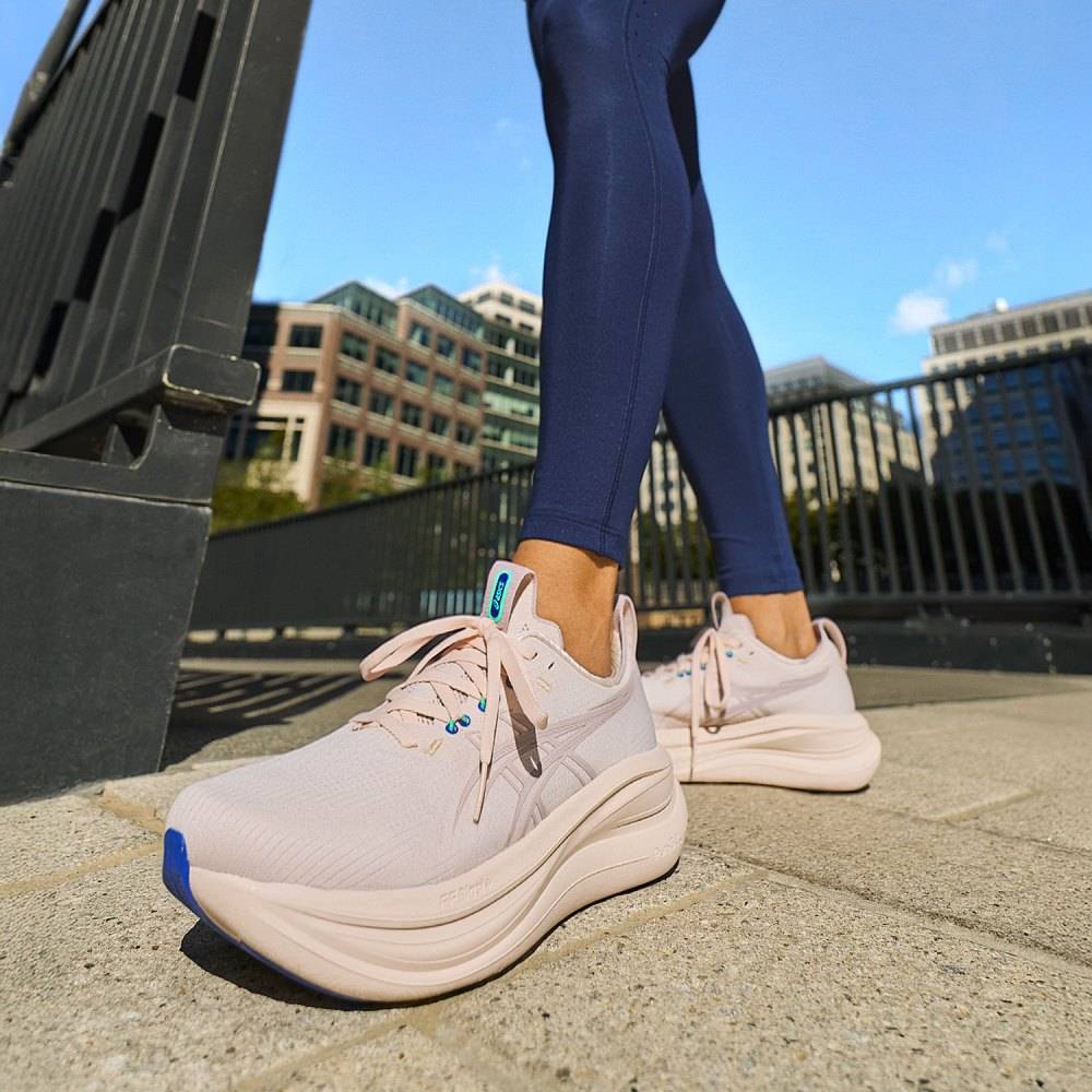 ASICS WOMEN'S GEL-NIMBUS 28
