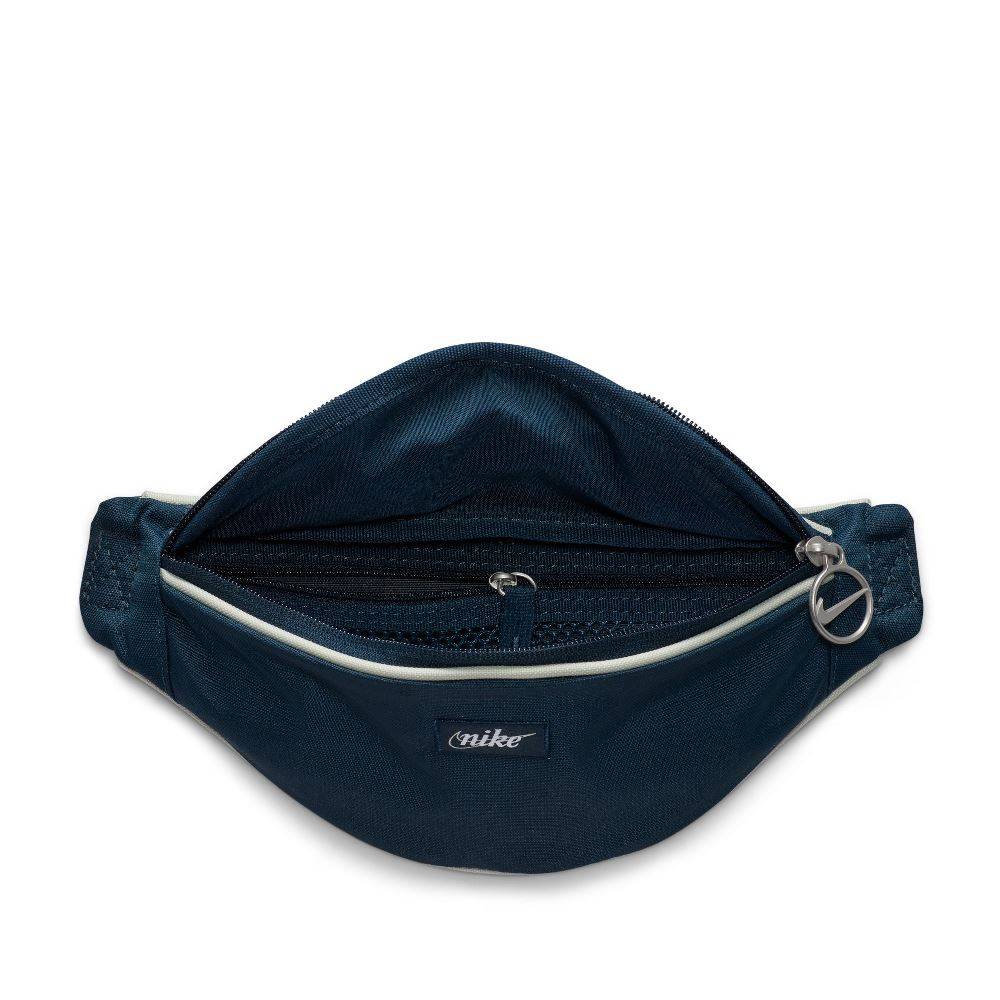 NIKE HERITAGE S WAISTBACK