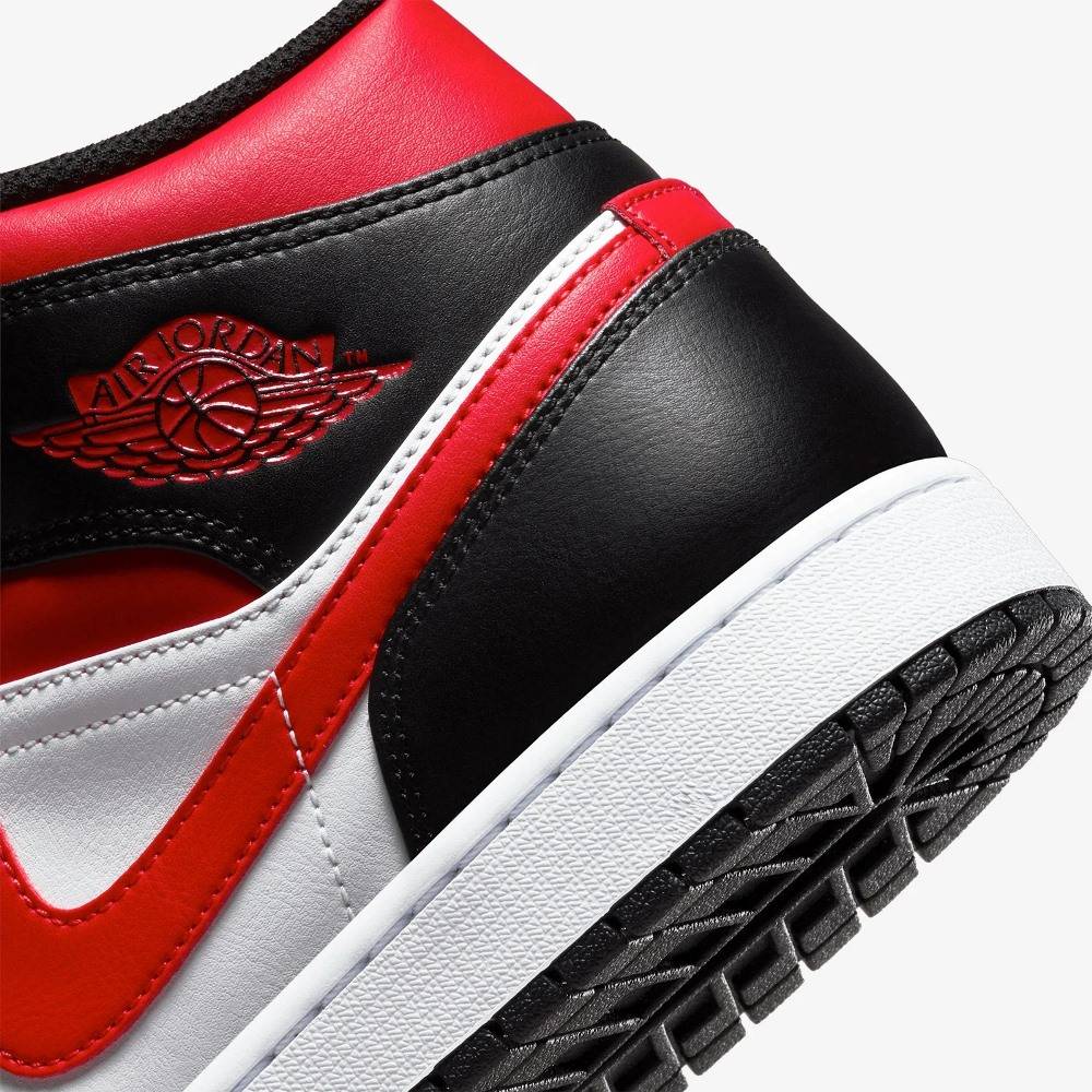 NIKE AIR JORDAN 1 MID