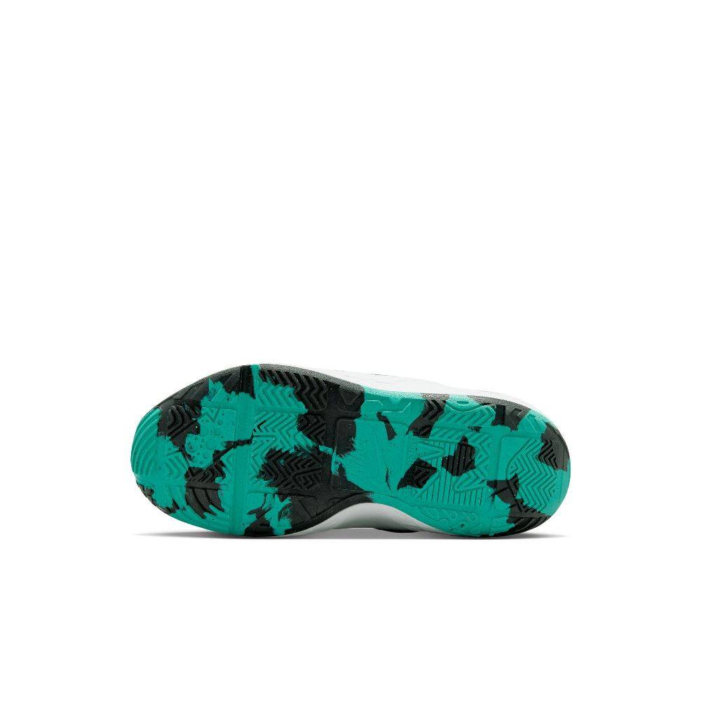NIKE TEAM HUSTLE D 12 KIDS SHOES