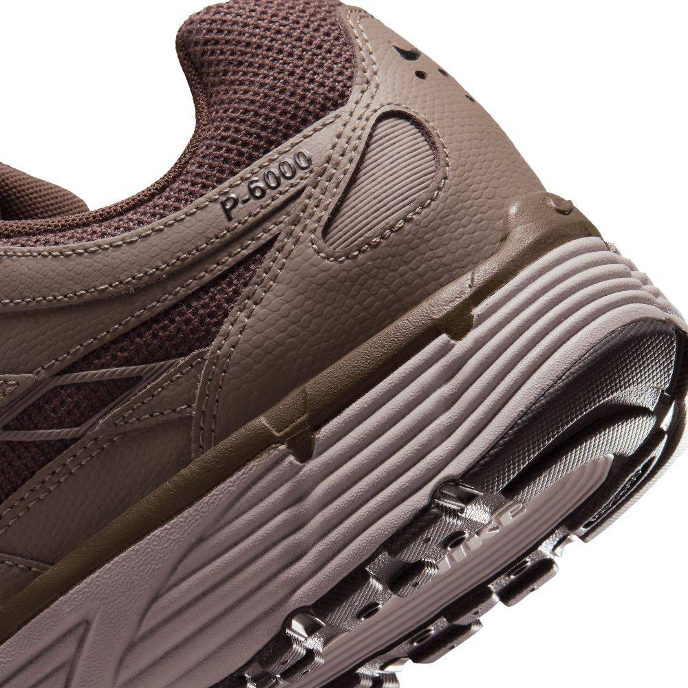 NIKE P-6000 PREMIUM MENS SHOES