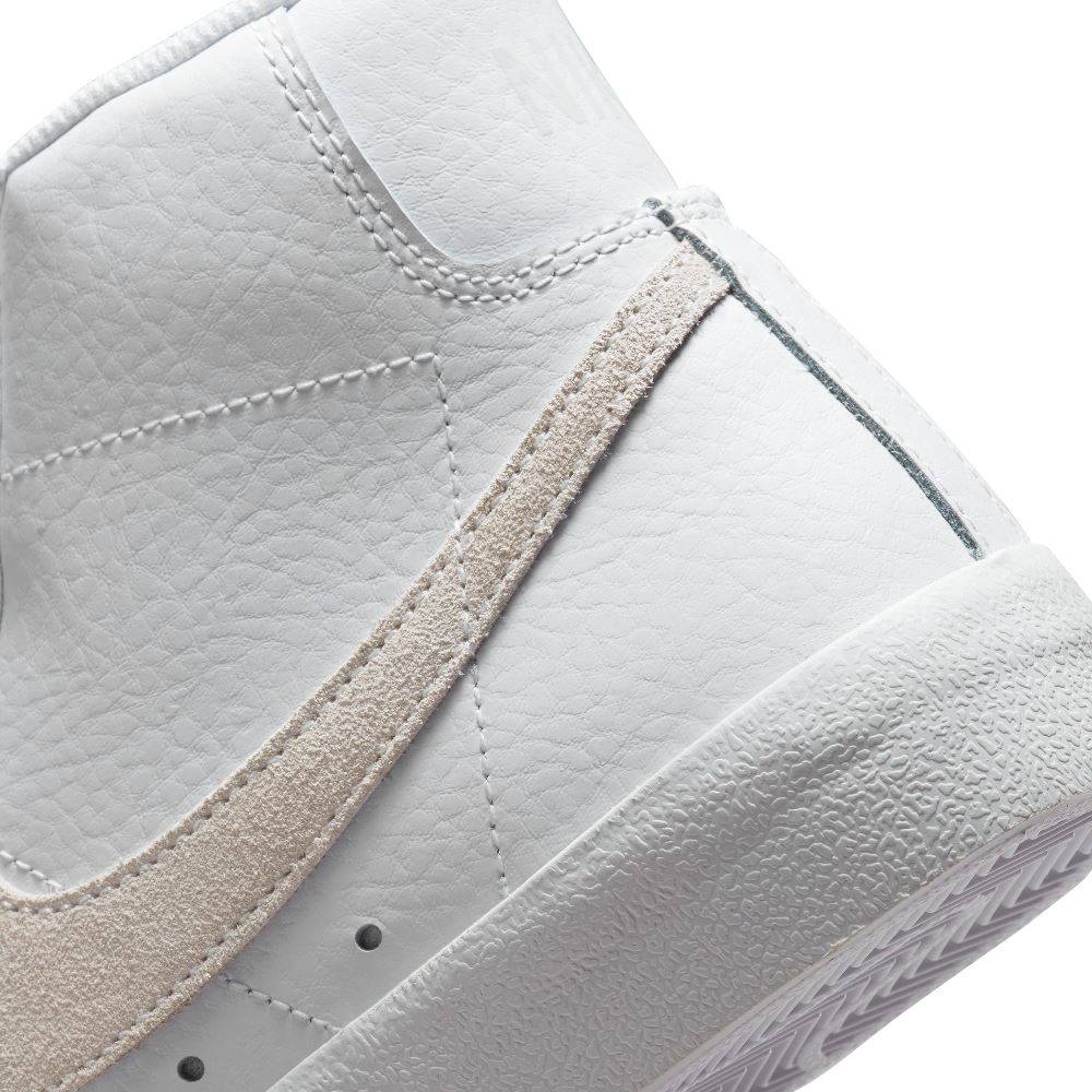 NIKE WOMENS BLAZER MID '77