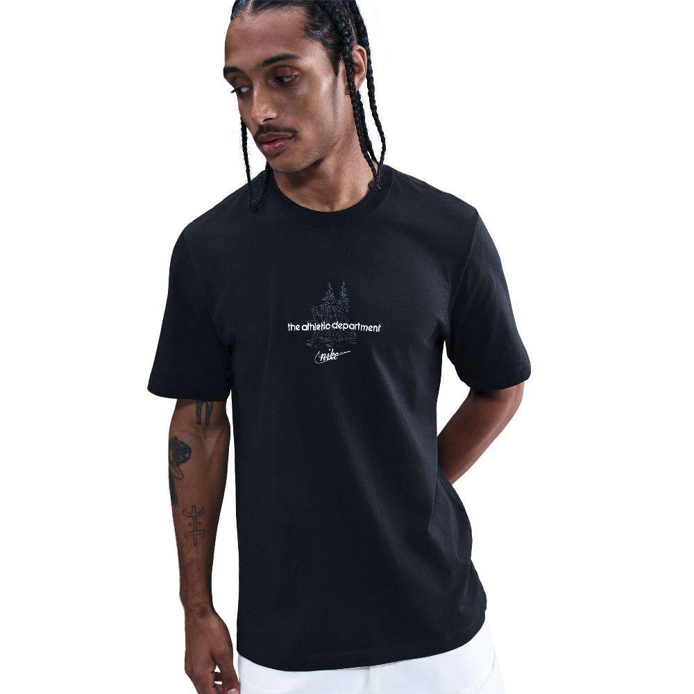 NIKE SPORTSWEAR CLUB SEASONAL TEE