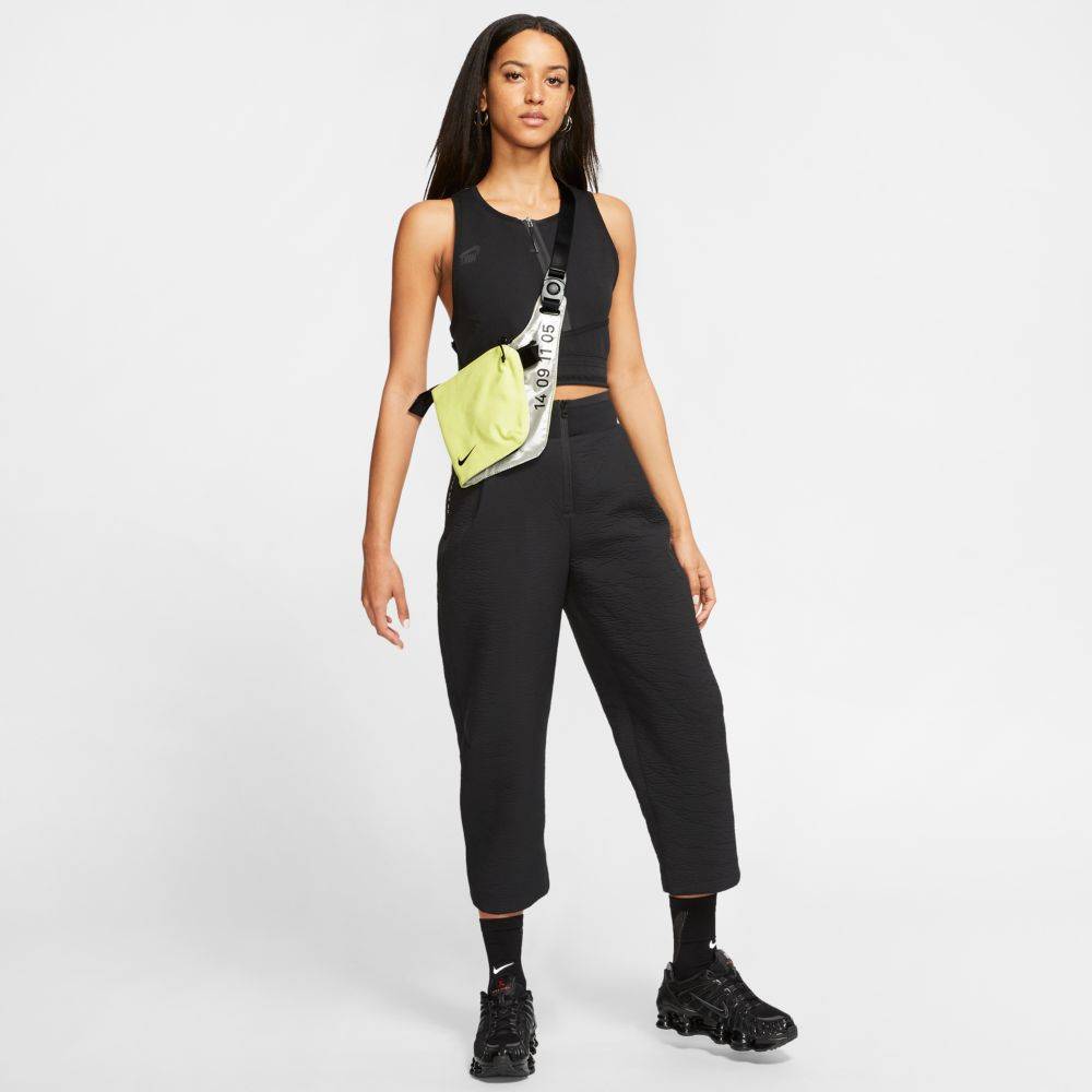 NIKE TECH CROSSBODY