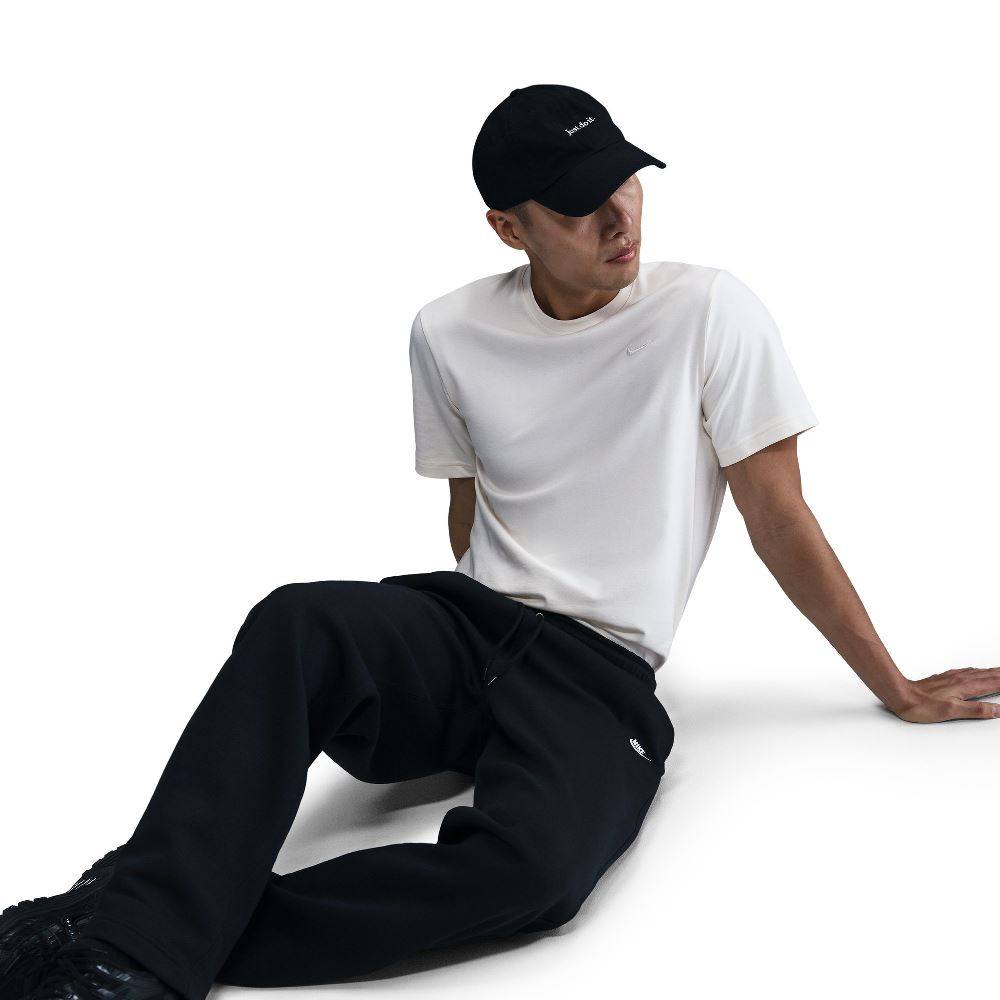 NIKE CLUB BRUSHED OPEN HEM TROUSERS