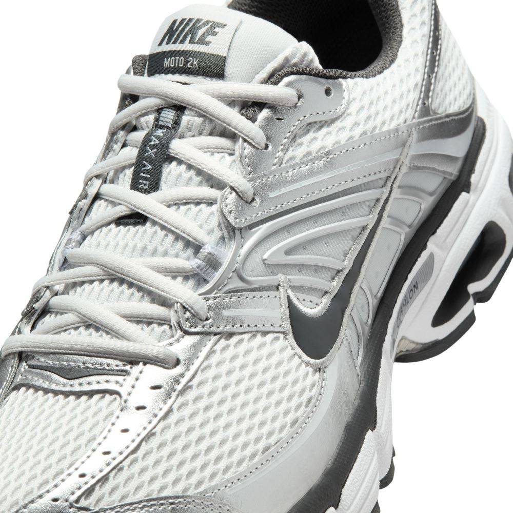 NIKE AIR MAX MOTO 2K UNISEX SHOES