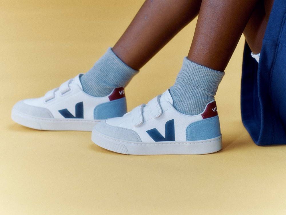 VEJA V-12 LEATHER INFANT