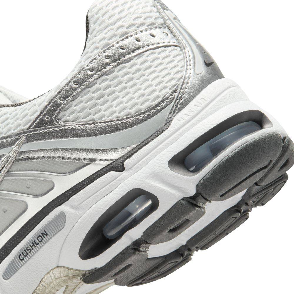 NIKE AIR MAX MOTO 2K UNISEX SHOES