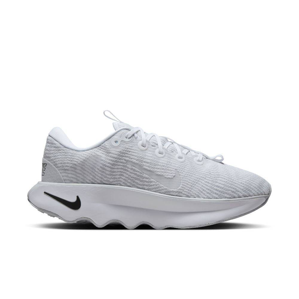NIKE MOTIVA WALKING SHOES
