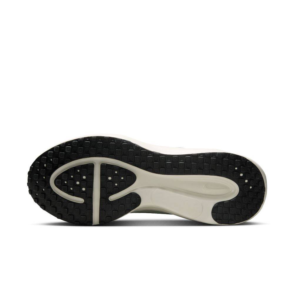 NIKE REVOLUTION 8 MENS SHOES