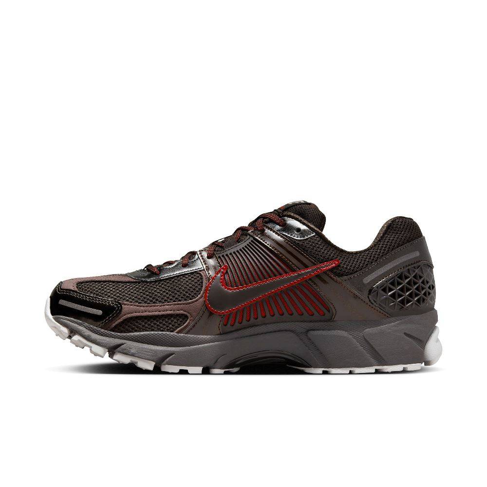 NIKE ZOOM VOMERO 5