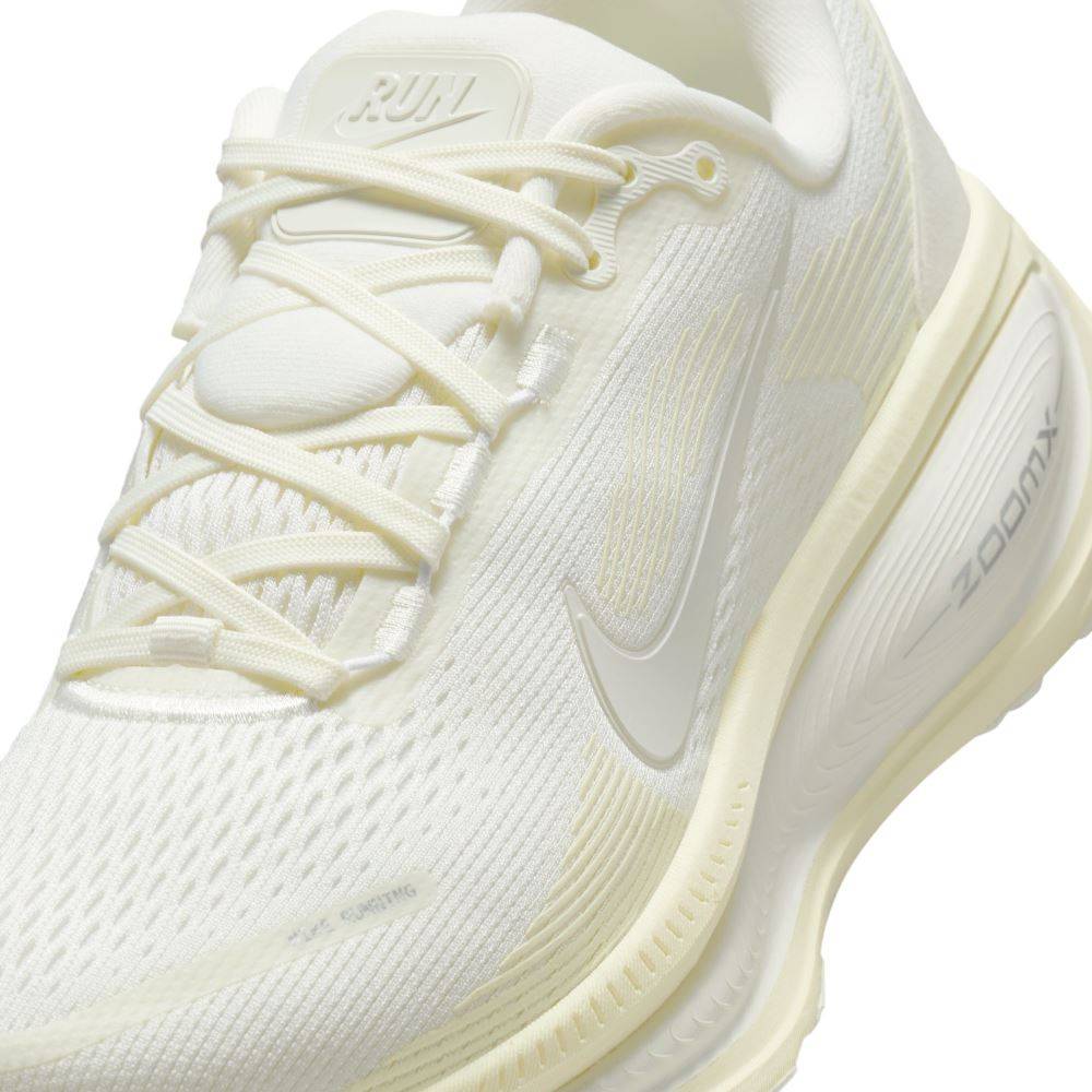 NIKE WOMENS VOMERO 18 ROAD RUNNING SHOES