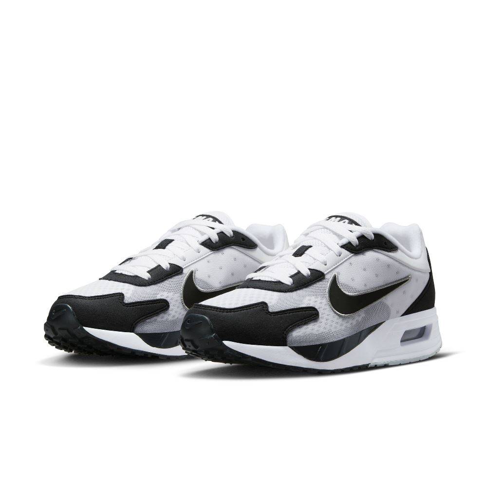 NIKE AIR MAX SOLO