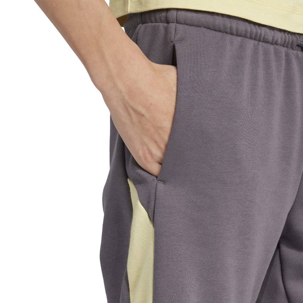 ADIDAS YOUTH SEASONAL ESSENTIALS COLORBLOCK SHORTS