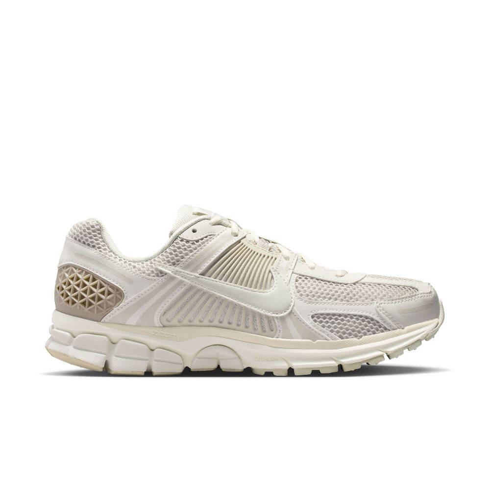NIKE ZOOM VOMERO 5