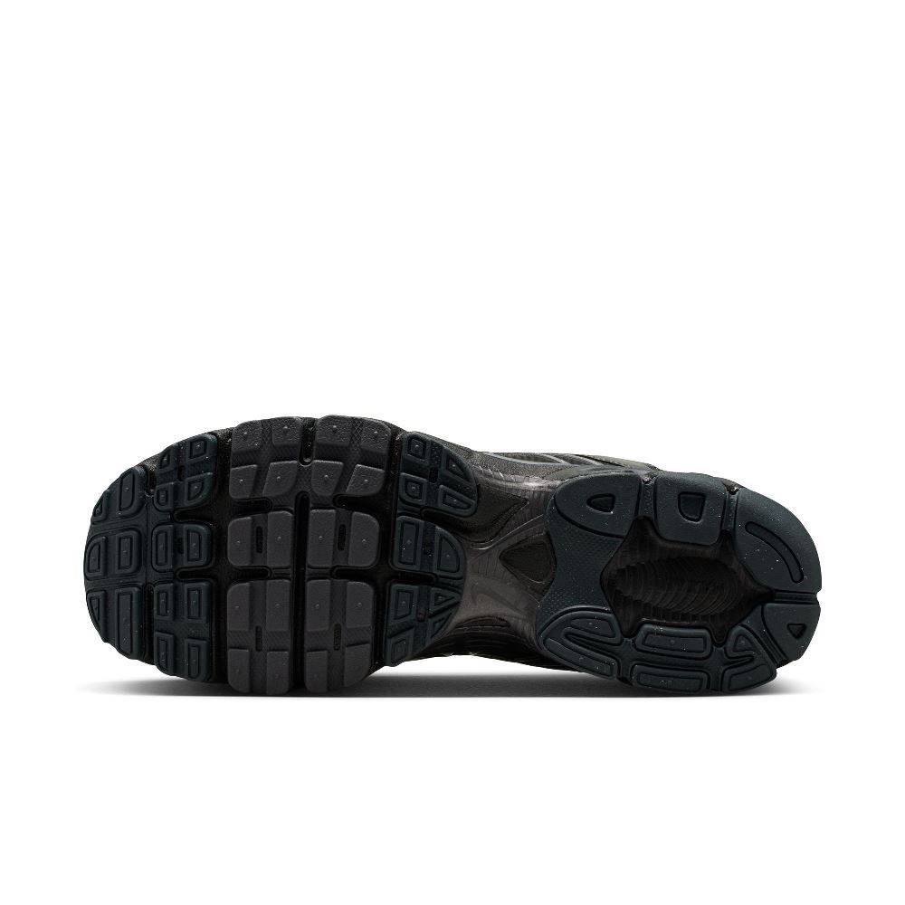 NIKE AIR MAX MOTO 2K
