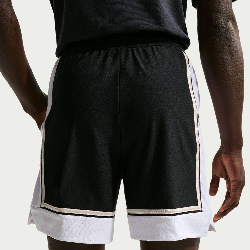 NIKE STANDARD ISSUE 15CM BASKETBALL SHORT