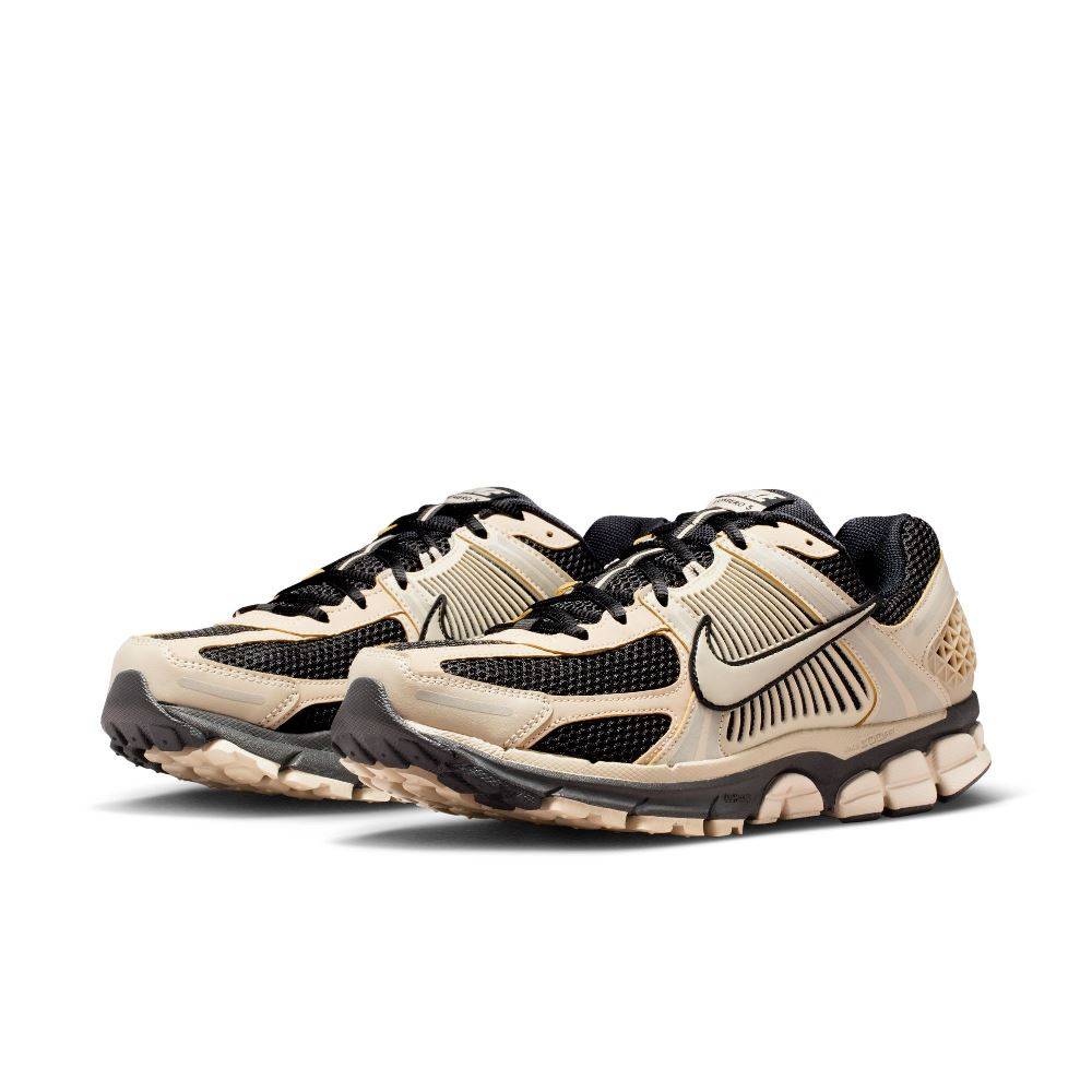 NIKE ZOOM VOMERO 5