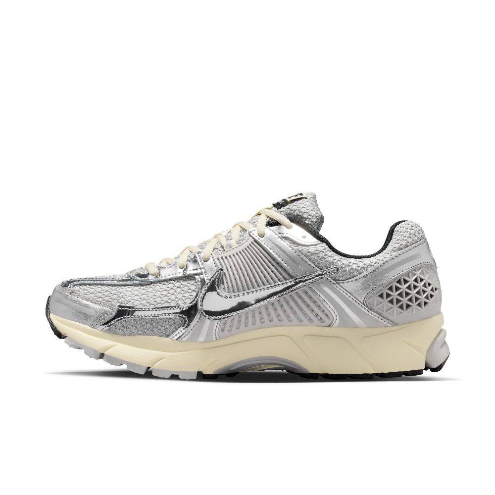 NIKE ZOOM VOMERO 5