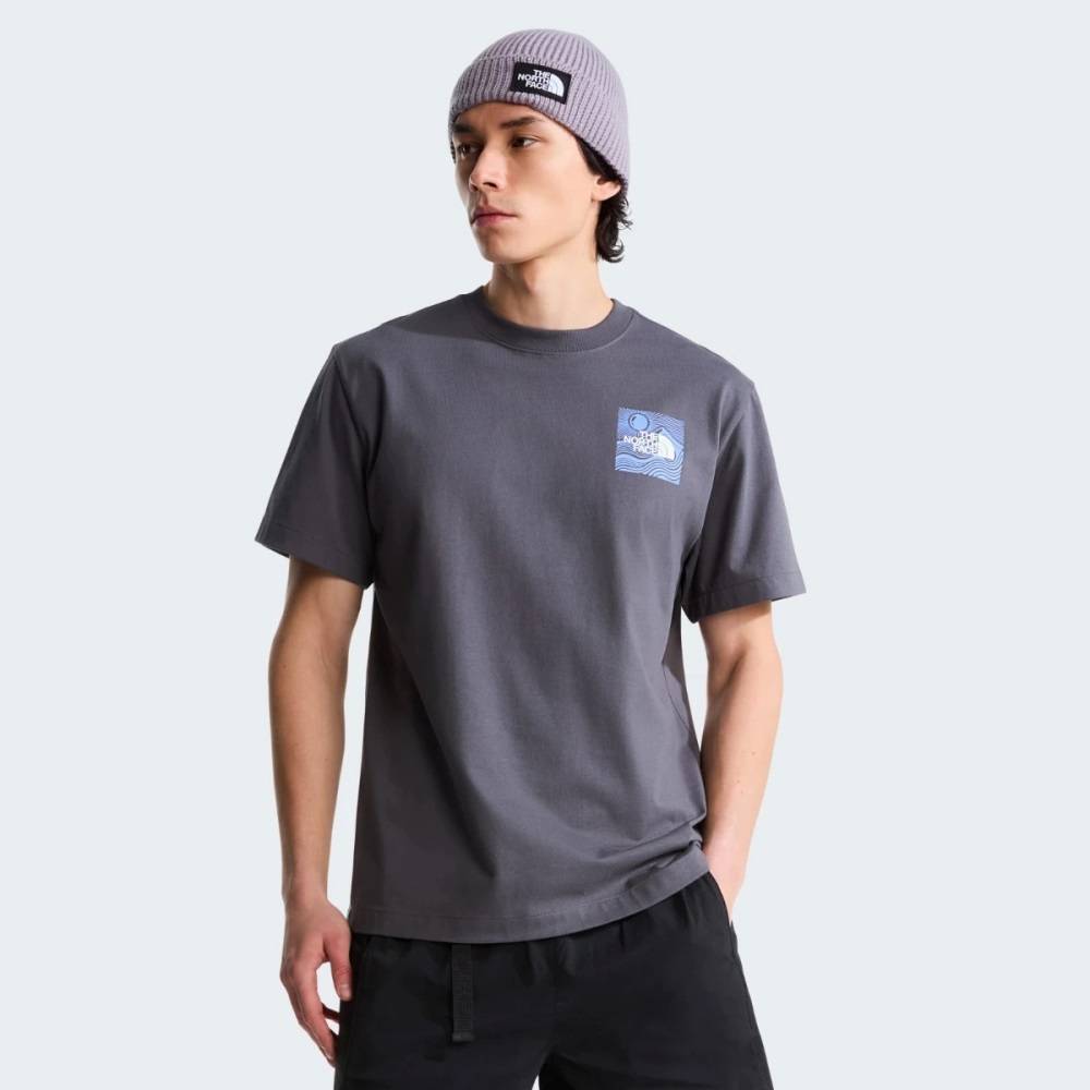 THE NORTH FACE M MOUNTAIN ESCAPE RELAXED SHORT SLEEVE TEE GRAPHIC