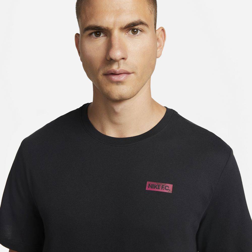 NIKE FC SEASONAL GRAPHIC TEE