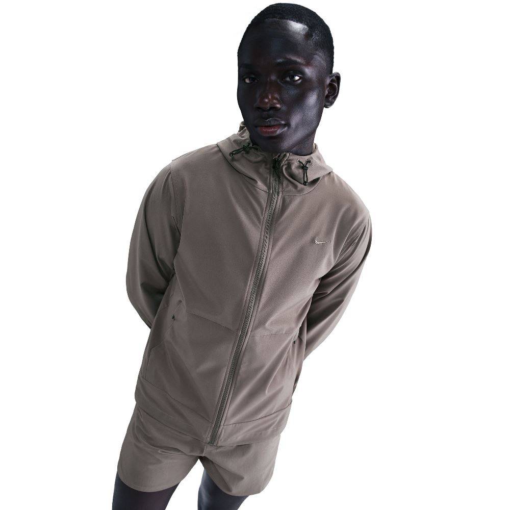 NIKE MENS WATER REPELLENT HOODED VERSALITE JACKET
