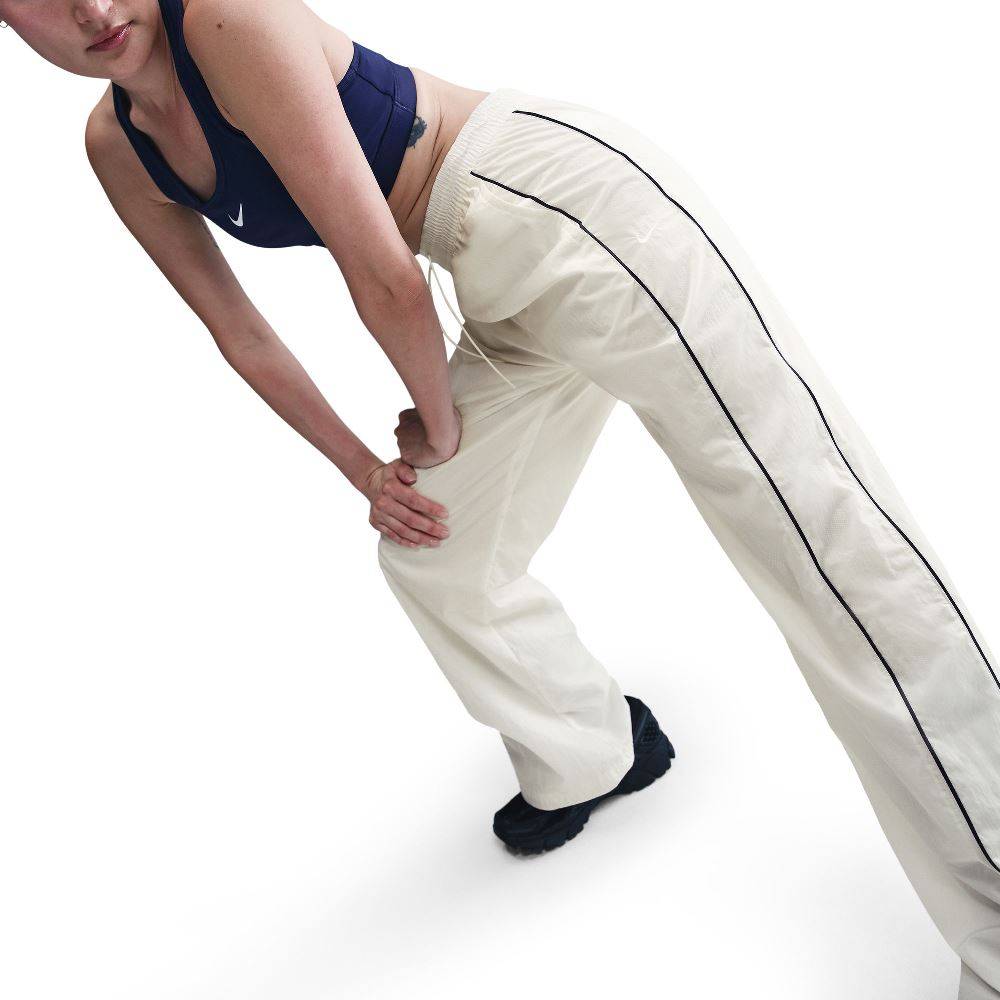 NIKE WOMENS HIGH-WAISTED WOVEN PANT