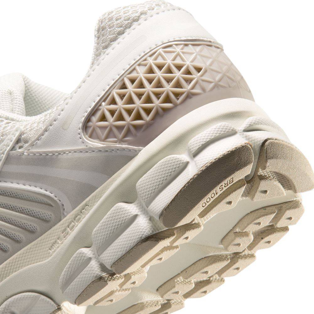 NIKE ZOOM VOMERO 5