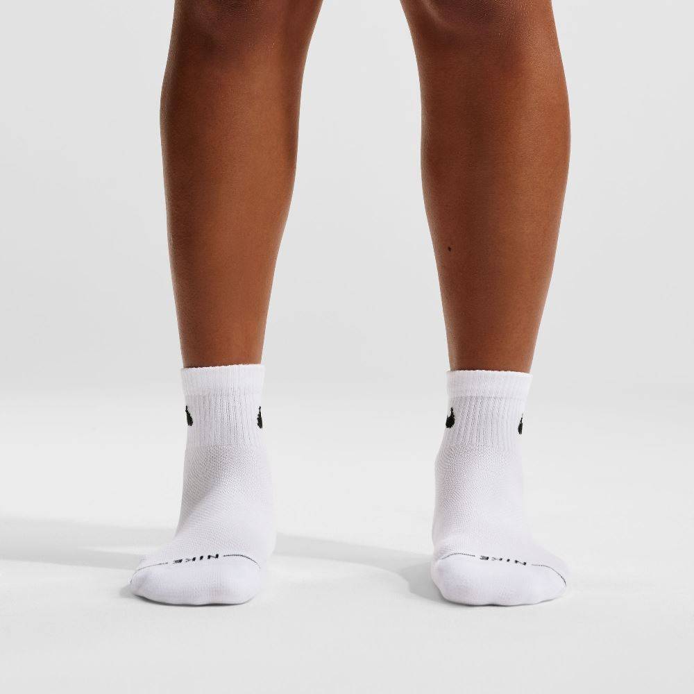 NIKE EVERYDAY ELEVATED ANKLE SOCKS (3-PAIRS)