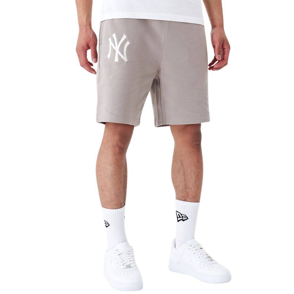 NEW ERA NEW YORK YANKEES LEAGUE ESSENTIAL SHORTS