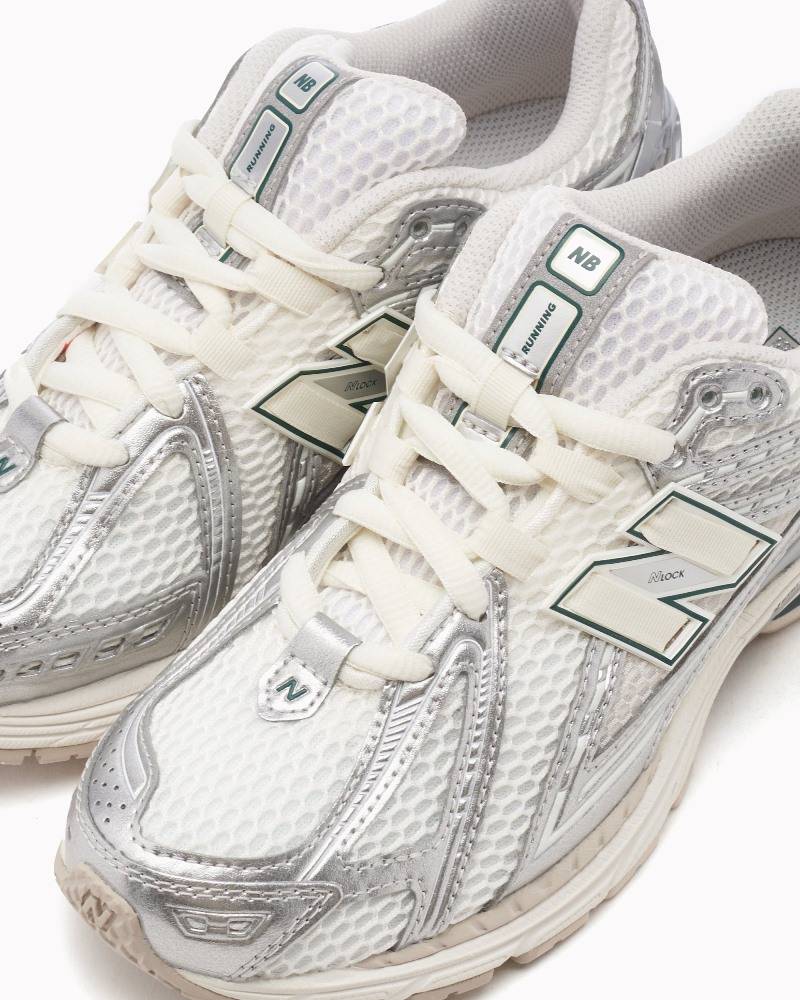 NEW BALANCE 1906R UNISEX CLASSIC SNEAKERS