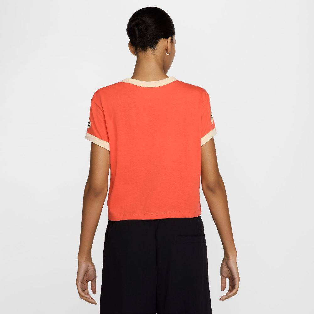 NIKE NSW WOMENS CLUB MOTO SS TEE