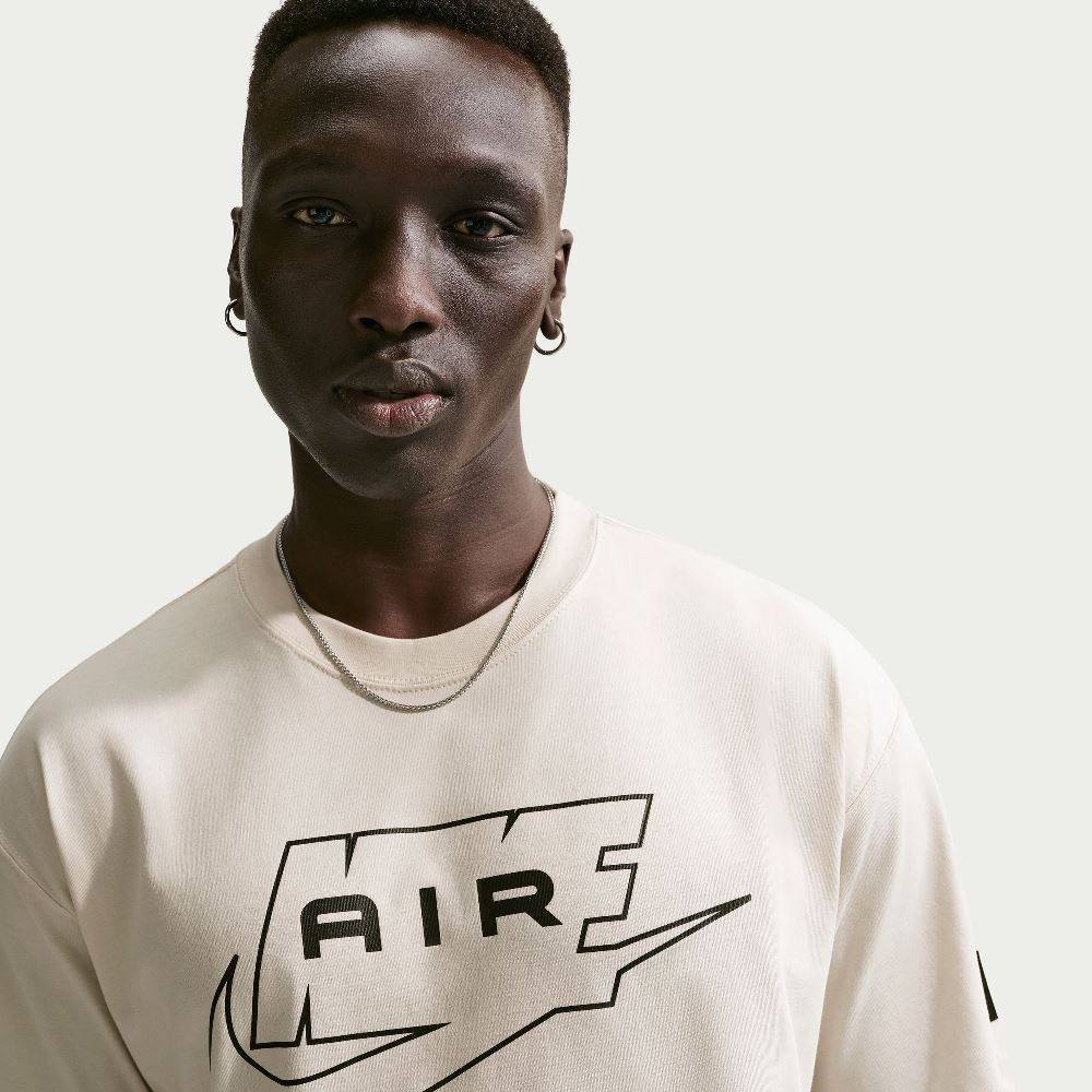 NIKE SPORTSWEAR LOOSE FIT SOFT TEE
