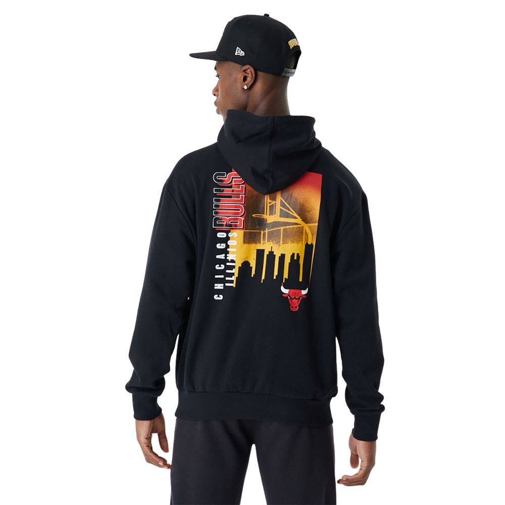 NEW ERA SKYLINE GRAPHIC OVERSIZED HOODY CHICAGO BULLS
