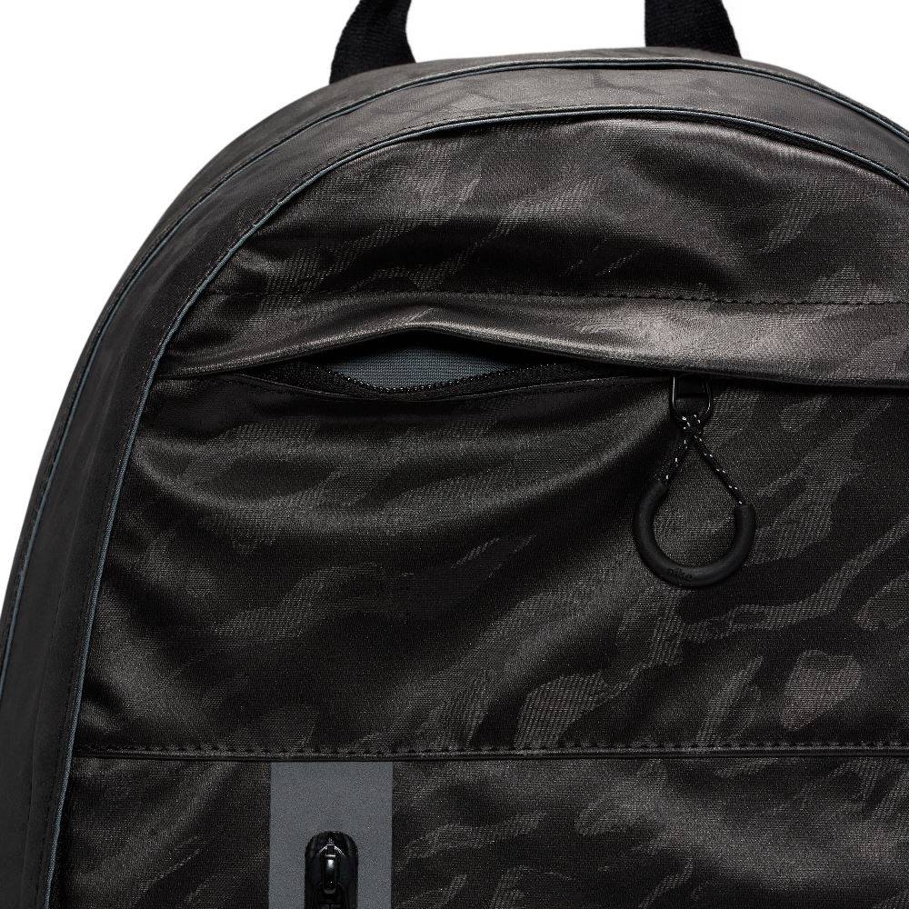 NIKE ELEMENTAL PRO STORM BACKPACK