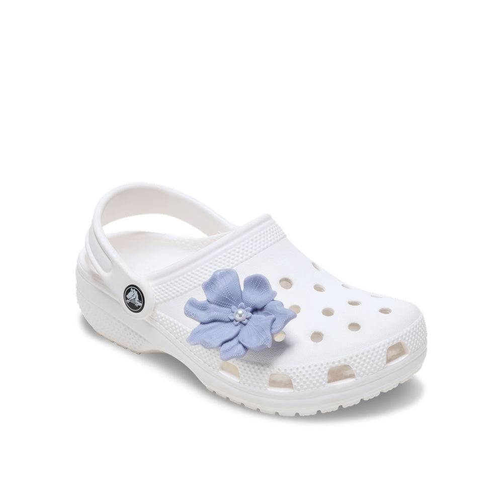 CROCS PERIWINKLE FLOWER WITH PEARL JIBBITZ