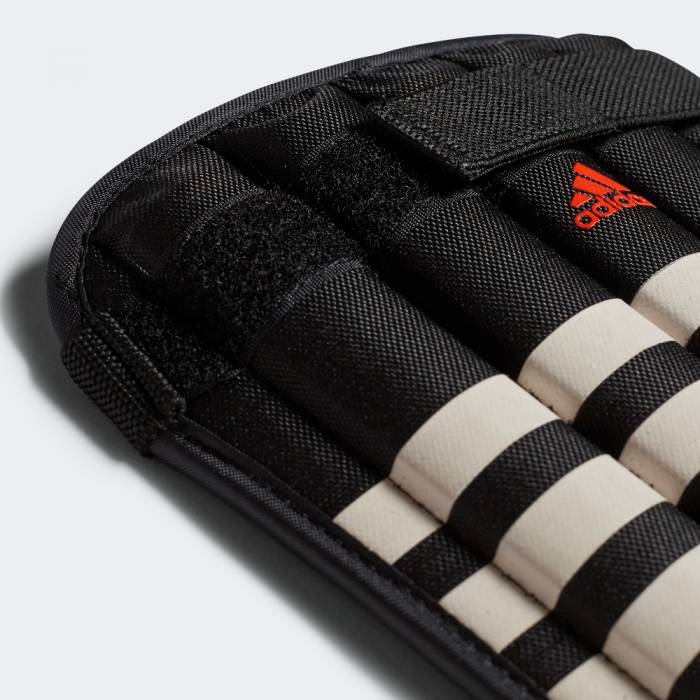 ADIDAS EVER TOMICSHINGUARD