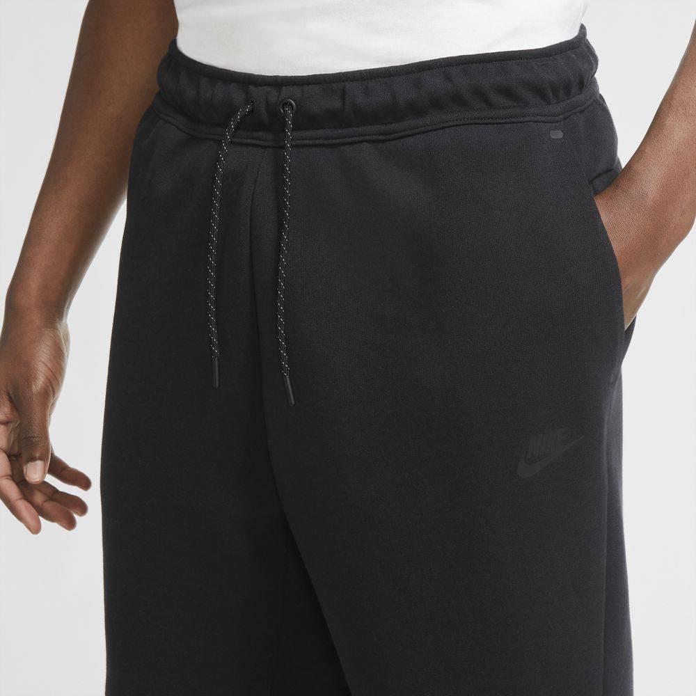 NIKE SPORTSWEAR MENS TECH FLEECE SHORTS