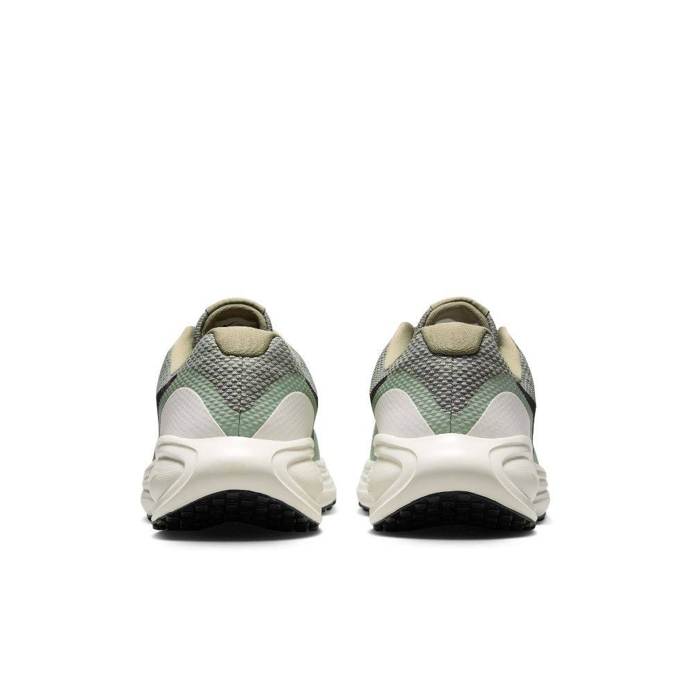 NIKE REVOLUTION 8 MENS SHOES
