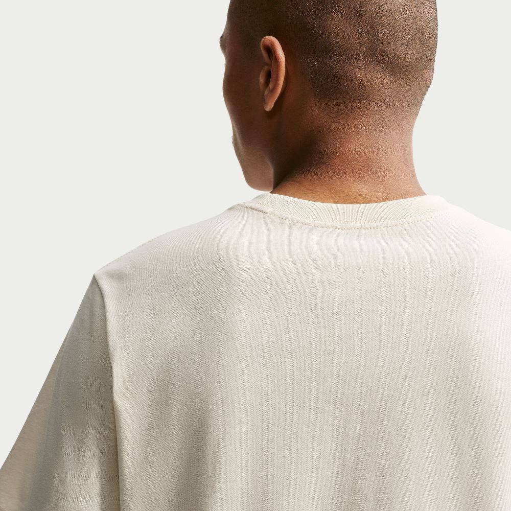 NIKE STANDARD CELEBRATE BRAND TEE
