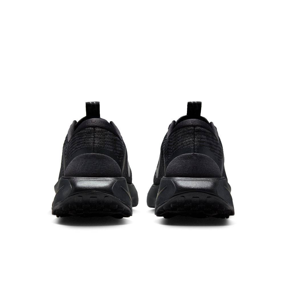 NIKE MOTIVA WALKING SHOES