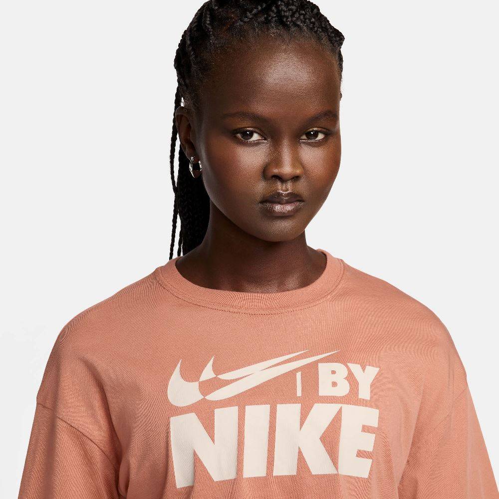 NIKE SPORTSWEAR WOMENS CROPPED TEE