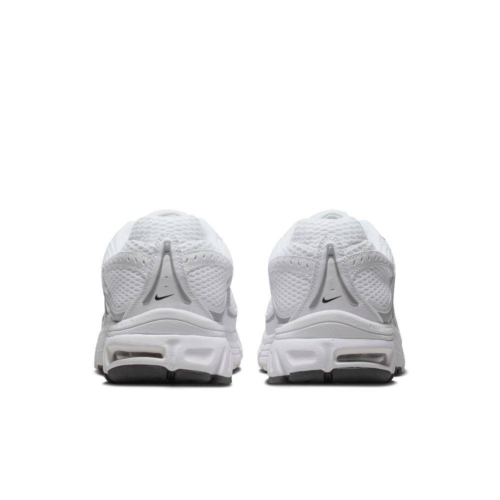 NIKE AIR MAX MOTO 2K