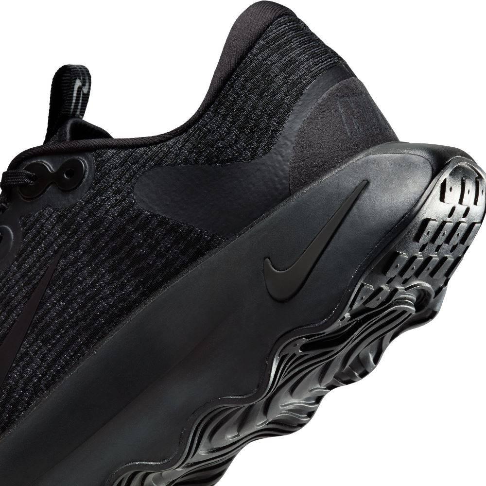 NIKE MOTIVA WALKING SHOES