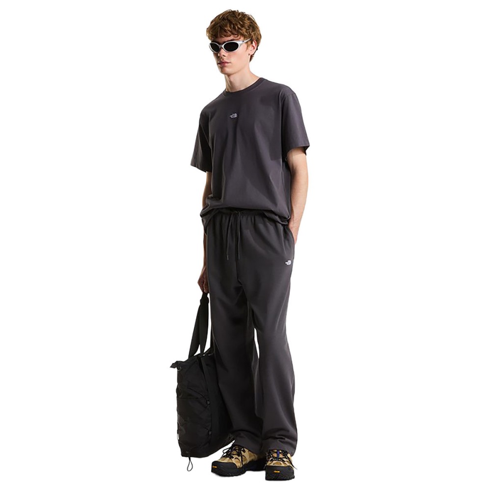 THE NORTH FACE M ESSENTIAL CENTER LOGO RELAXED SHORT SL